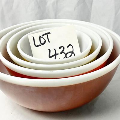 Lot S 432 Vintage 4pc. Pyrex Mixing/Nesting Bowls