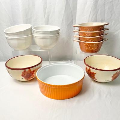 Lot S 433 Pfaltzgraff Bowls Lot