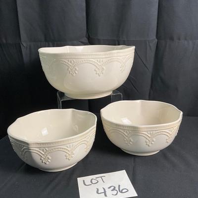 Lot S 436 The Pioneer Woman 3pc Set Ivory Serving / Mixing Bowls