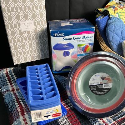 Lot S 440 Lighthouse Themed Basket