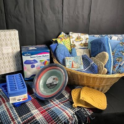 Lot S 440 Lighthouse Themed Basket
