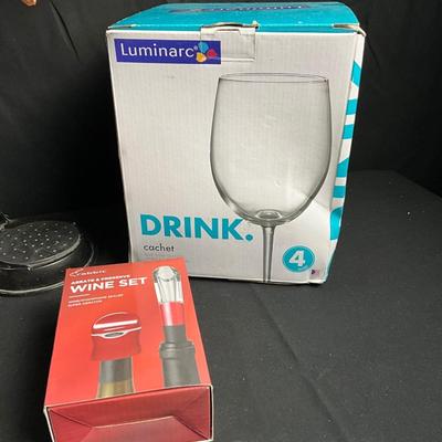Lot R 441 Love of Dogs, Wine, & Cheese