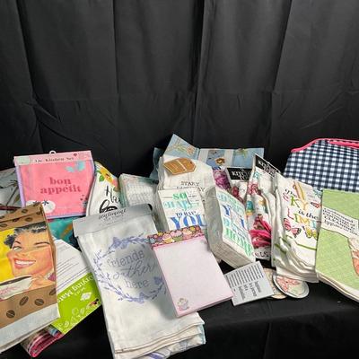 Lot R 449 Fun, Wordy Tea Towels and more Lot