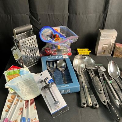 Lot R 452 Large Lot of Cooking Utensils