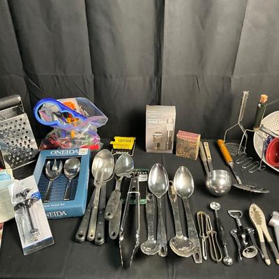 Lot R 452 Large Lot of Cooking Utensils