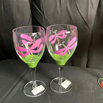 Lot R 457 Set of Four Pier 1 Imports Hand Painted Floral Wine Glasses / Pair of Hand Painted Dragonfly Wine Glasses