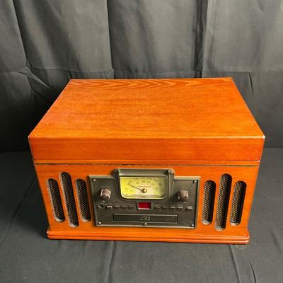 Lot T 481 NEW CROSLEY CR703 Three Speed Turntable/CD / Cassette/AM?FM Radio, Multi Music System