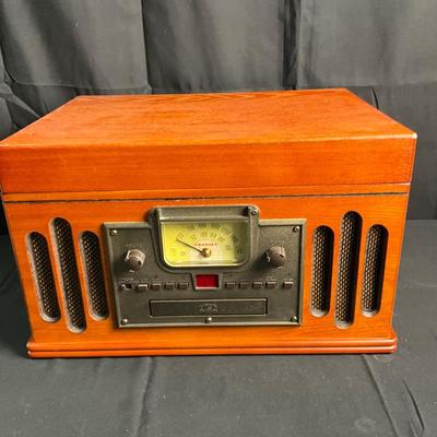 Lot T 481 NEW CROSLEY CR703 Three Speed Turntable/CD / Cassette/AM?FM Radio, Multi Music System