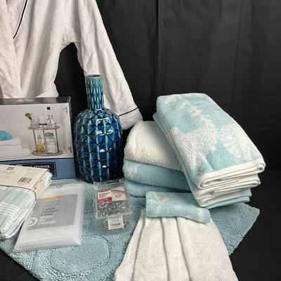 Lot T 484 Aqua & White Relaxing Essentials and Decor