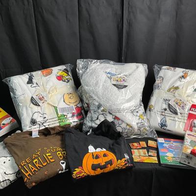 Lot T 489 If You’re A Peanuts Fan Lot