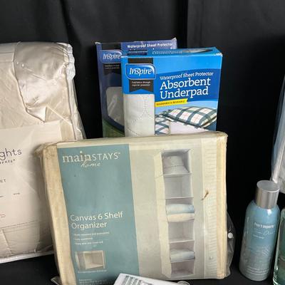 Lot T 495 NWT Room Darkening Panels ( 5 ) / NWT DOwn Blanket / Pier 1 Sea Air Scents and more