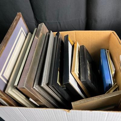 Lot T 499 Lot of Picture Frames