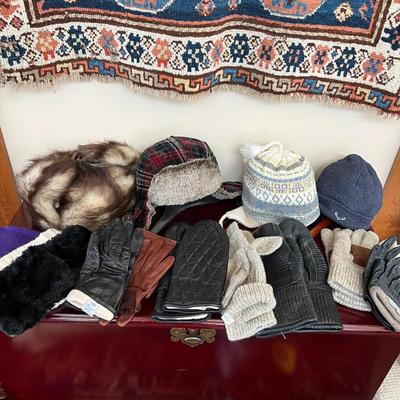Mixed Women's Winter Accessories Lot