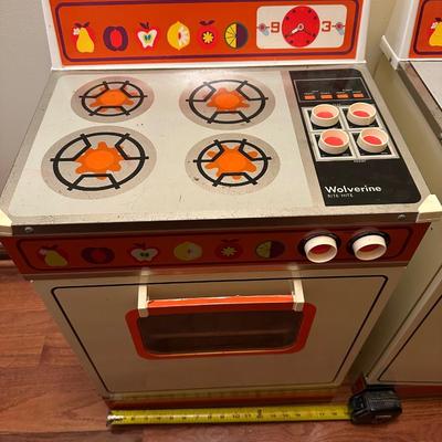 Wolverine Metal Vintage Oven & Sink