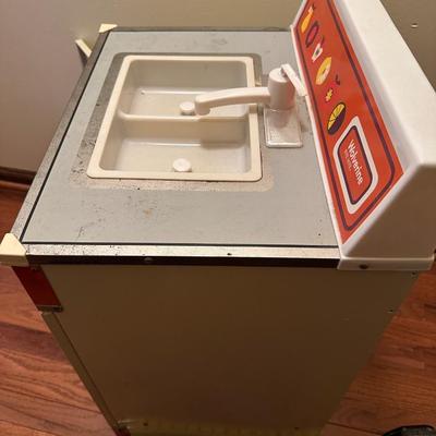 Wolverine Metal Vintage Oven & Sink