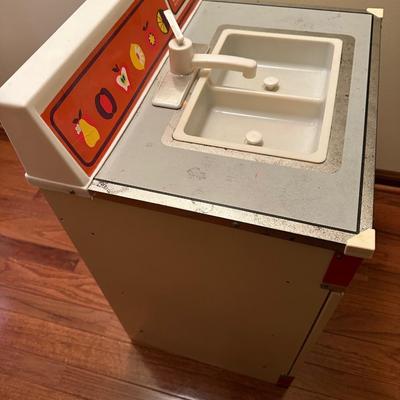 Wolverine Metal Vintage Oven & Sink