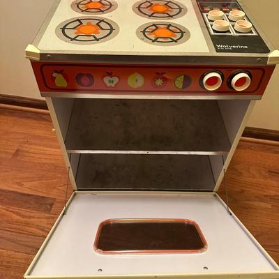 Wolverine Metal Vintage Oven & Sink