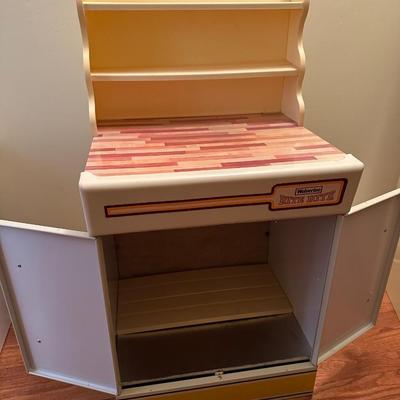 Wolverine metal refrigerator & hutch set