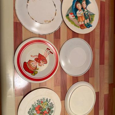 Wolverine metal refrigerator & hutch set