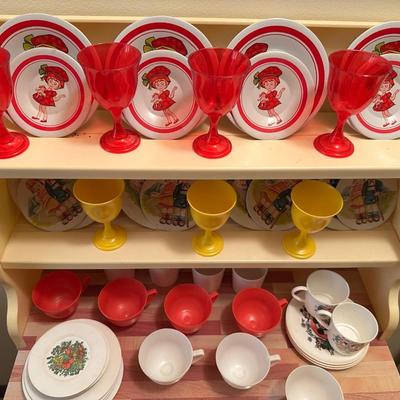 Wolverine metal refrigerator & hutch set