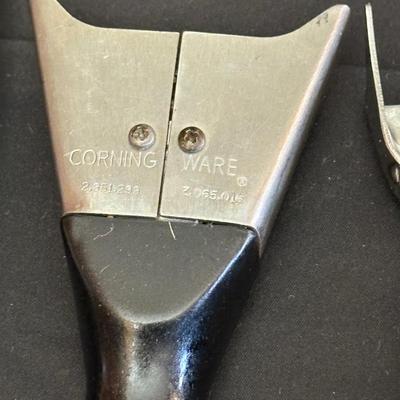 Vintage Corning Ware and General Electric Kitchen Items