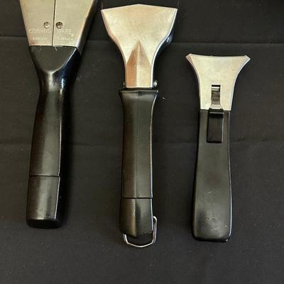 Vintage Corning Ware and General Electric Kitchen Items