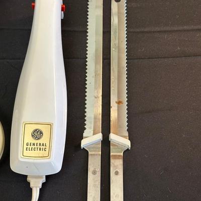 Vintage Corning Ware and General Electric Kitchen Items