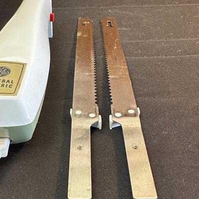 Vintage Corning Ware and General Electric Kitchen Items