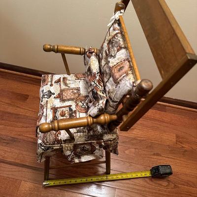 Antique wooden babydoll highchair and crib