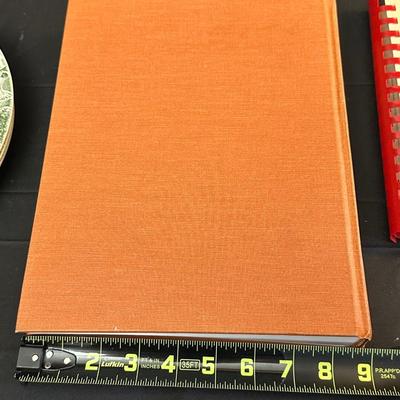 Collectibles about and based on Hart County, GA