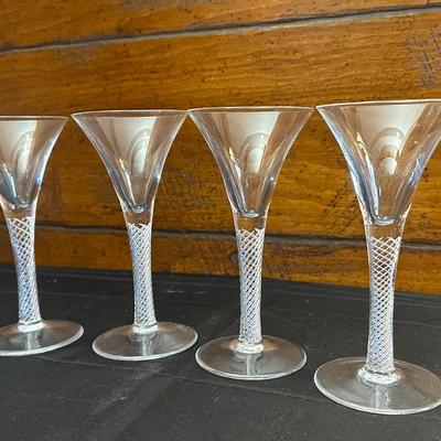 Vintage Delicate Champagne/Wine Glass with Swirl Stem Design