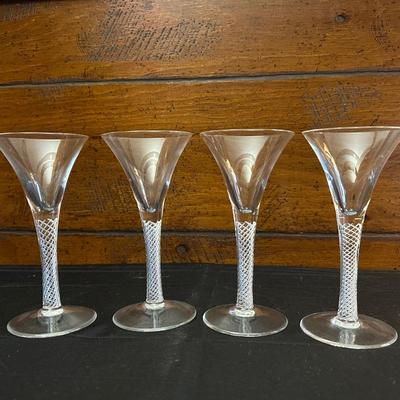 Vintage Delicate Champagne/Wine Glass with Swirl Stem Design