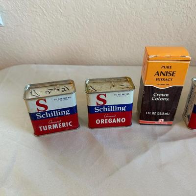 SPICES I WOULDN'T USE BUT THE CONTAINERS ARE GREAT
