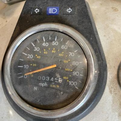 Lot 2 2009 Suzuki motorcycle