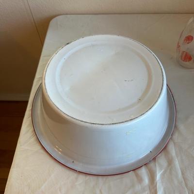 LARGE ENAMEL BOWL WITH 50's GLASS PITCHER AND NAPKIN HOLDER