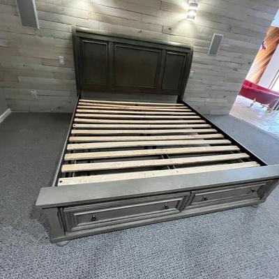 Lot 10 Gray King Size bed Sleigh style