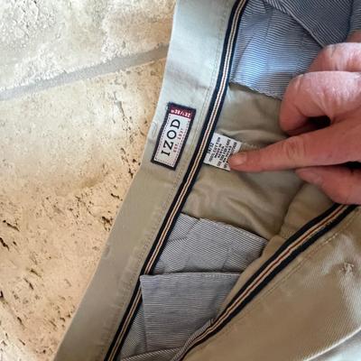 Lot 26 mens tan shorts (3) sizes (40) (38) (L)