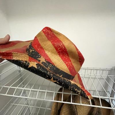 Lot 31 2 Modern Straw hats