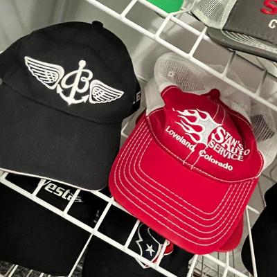 Lot 32 Ballcaps (11)