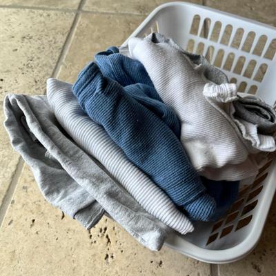 Lot 33 mens undershirts(7) (XL)