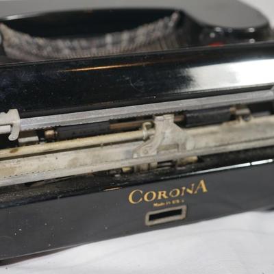VINTAGE CORONA TYPEWRITER /BLACK .