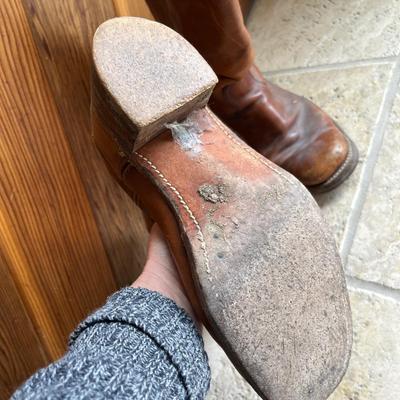 Lot 35 mens brown boots Frye size 10D