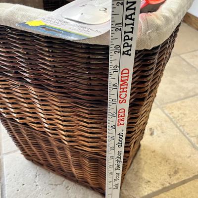 Lot 45 wicker hamper, wash clothes, thermometer, back scratcher and shoehorn