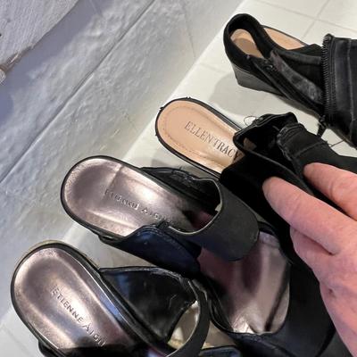 Lot 50 womens black shoes - slip on clog/sandal (8 & 8.5)