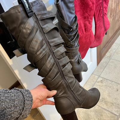 Lot 5 womens tall boots red (8.5) brown (8.5)