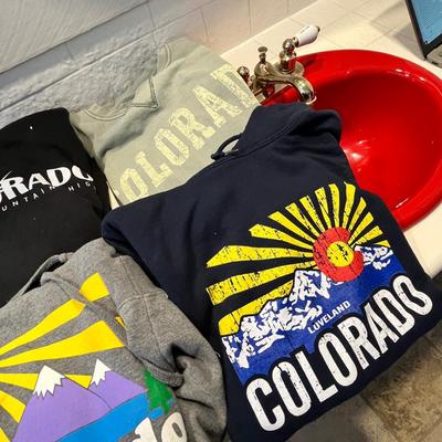 Lot 58 Colorado sweatshirts and hoodies L-XL