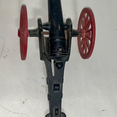 Cast Iron Model Cannon