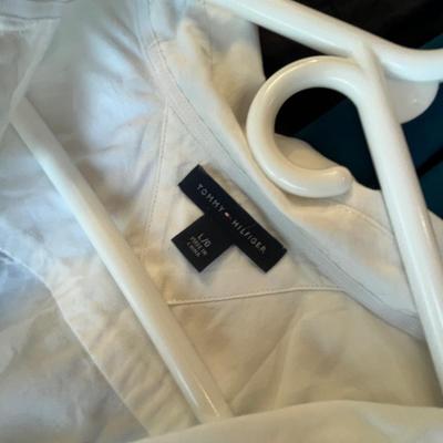 Lot 73 Womens Hilfiger long sleeve shirts 5 (3M, 2L)
