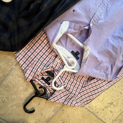 Lot 73 Womens Hilfiger long sleeve shirts 5 (3M, 2L)