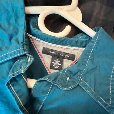 Lot 73 Womens Hilfiger long sleeve shirts 5 (3M, 2L)